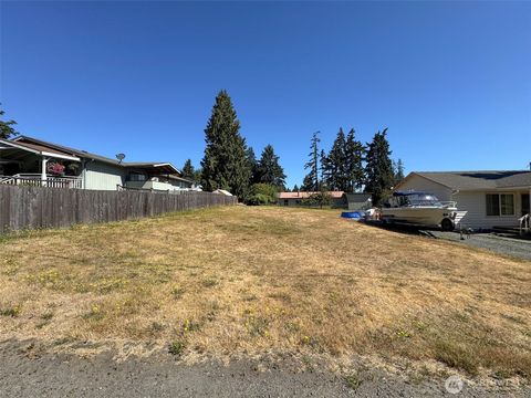 Photo of 1031 W Spruce Street, Port Angeles, WA 98363 (MLS # 2408760) Photo of 1031 W Spruce Street, Port Angeles, WA 98363 (MLS # 2408760)