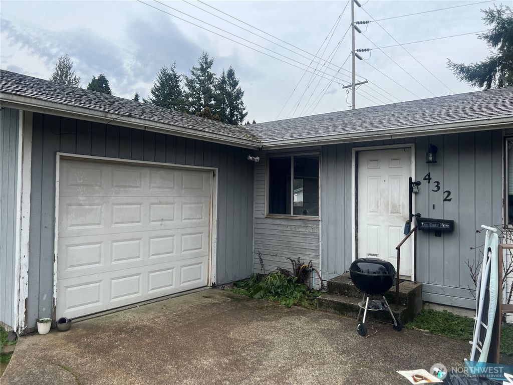 Photo of 432 Diane Street SW, Castle Rock, WA 98611 (MLS # 2472750)