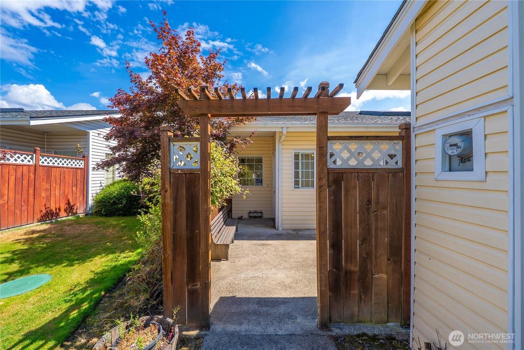 Photo of 2807 Wilton Lane E, Fife, WA 98424 (MLS # 2569300)