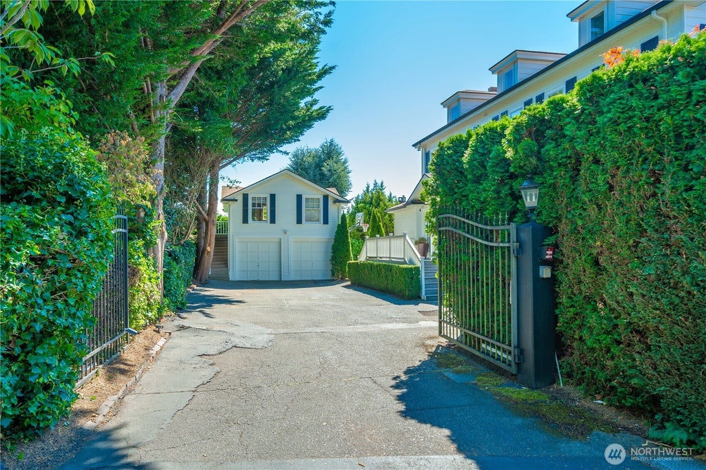 Photo of 3233 Magnolia Boulevard W, Seattle, WA 98119 (MLS # 2576108)