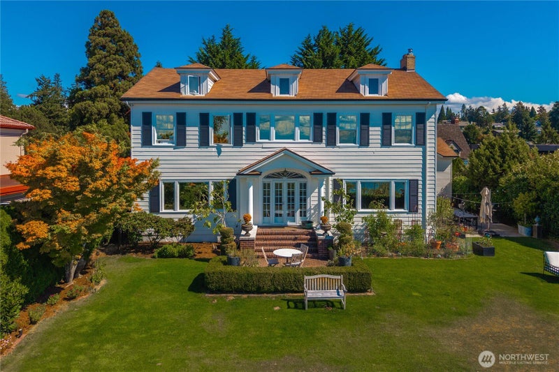 3233 Magnolia Boulevard W