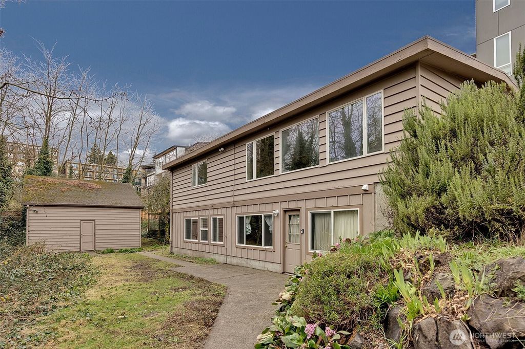 Photo of 1813 Taylor Avenue N, Seattle, WA 98109 (MLS # 2344961)