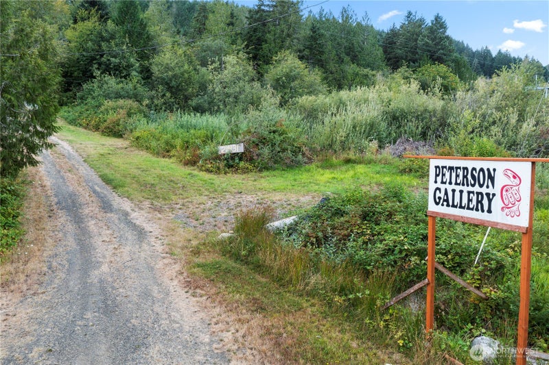 21431 N US Hwy 101