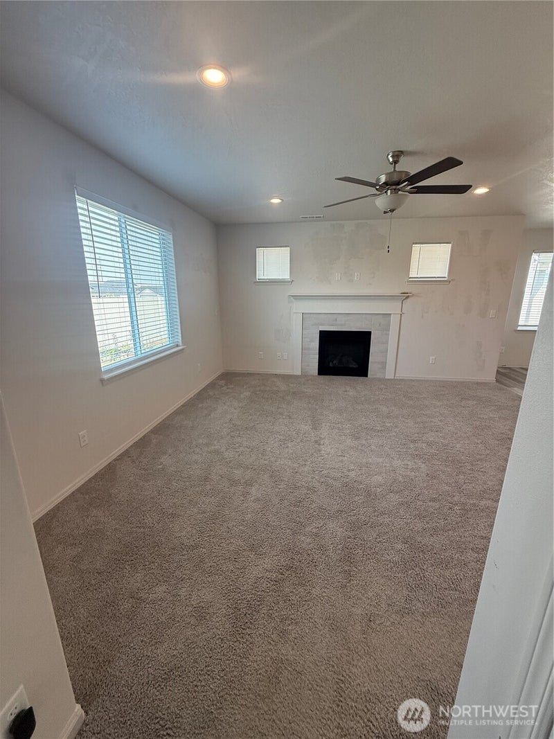 1124 W Aspen Road
