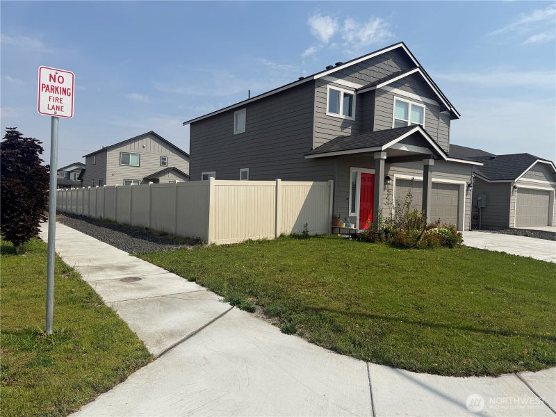 1124 W Aspen Road