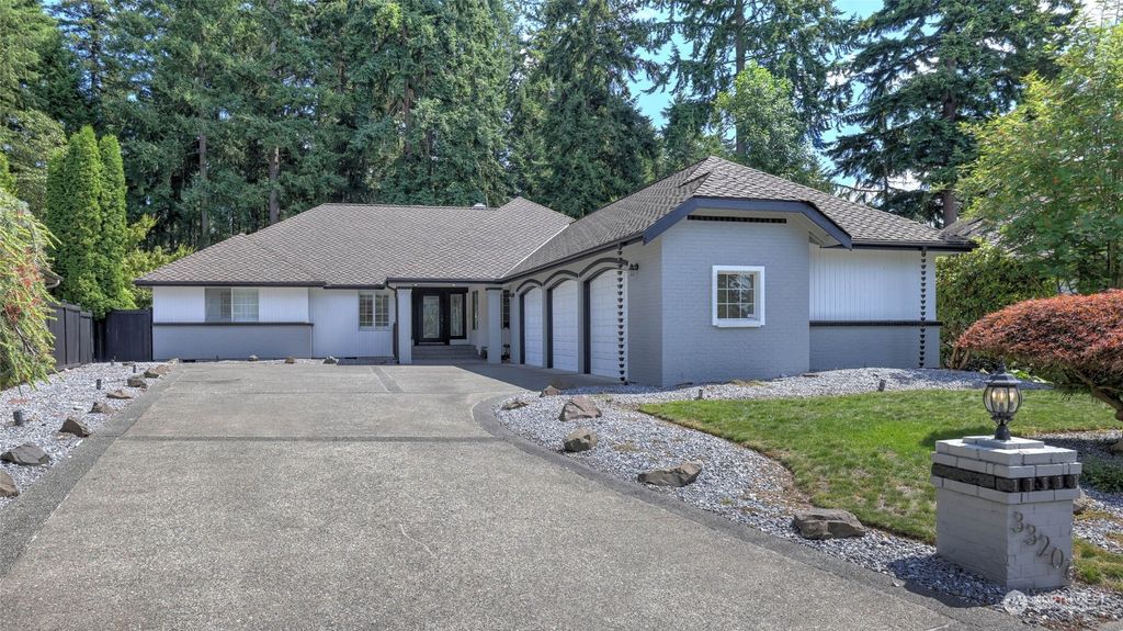 Photo of 33206 2nd Place SW, Federal Way, WA 98023 (MLS # 2137612)