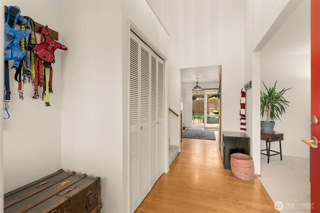 Photo of 16619 71st Place W, Lynnwood, WA 98037 (MLS # 2465451)