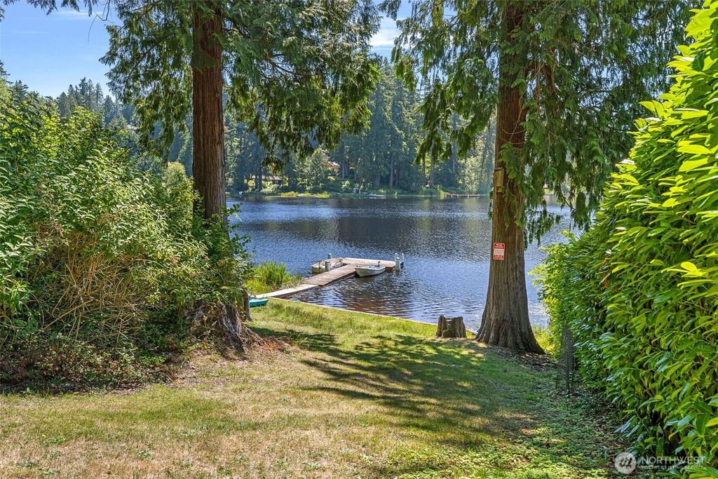 Photo of 17972 West Spring Lake Drive SE, Renton, WA 98058 (MLS # 2401143)