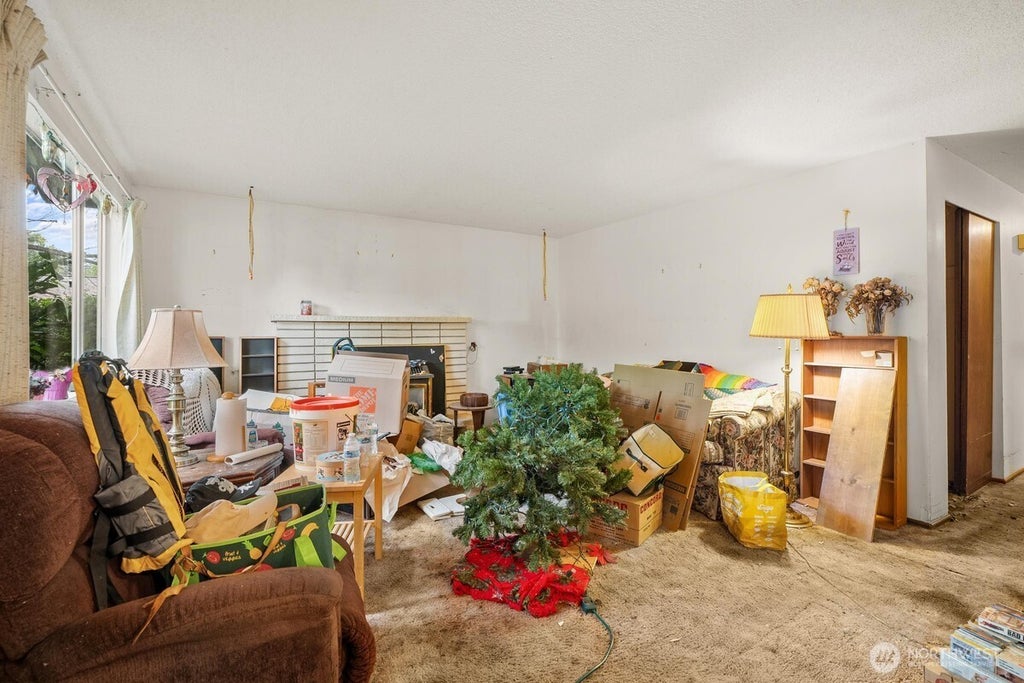 Photo of 13205 160th Avenue SE, Renton, WA 98059 (MLS # 2587056)
