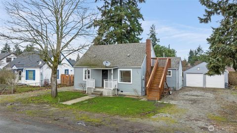 Photo of 905 115th Street S, Tacoma, WA 98444 (MLS # 2475865)