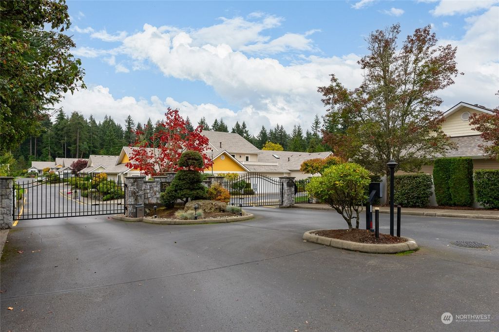 Photo of 31804 48th Circle SW #4A, Federal Way, WA 98023 (MLS # 2174051)