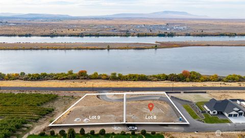 Photo of 29 Columbia Bluff Lane, Pasco, WA 99301 (MLS # 2503943)