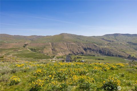 435 Hwy 153 7 Pateros WA 98846