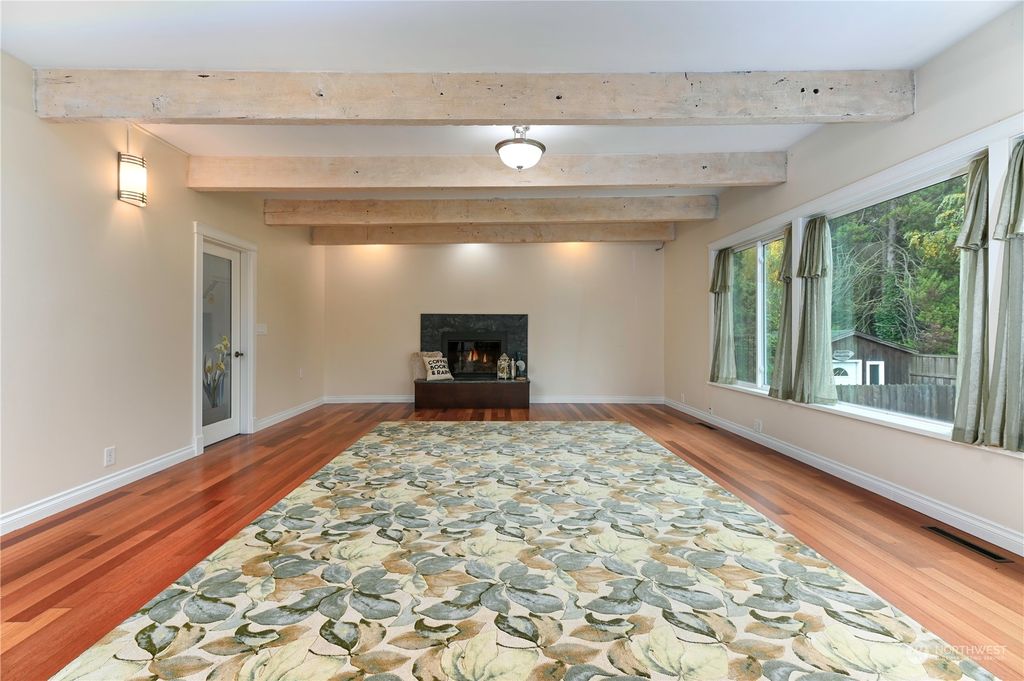 Photo of 13330 3rd Avenue NE, Seattle, WA 98125 (MLS # 2179969)