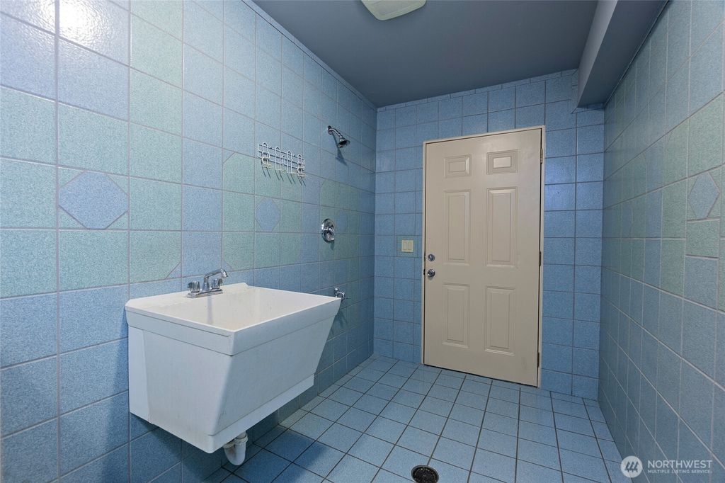 listing image 9367750928314412273
