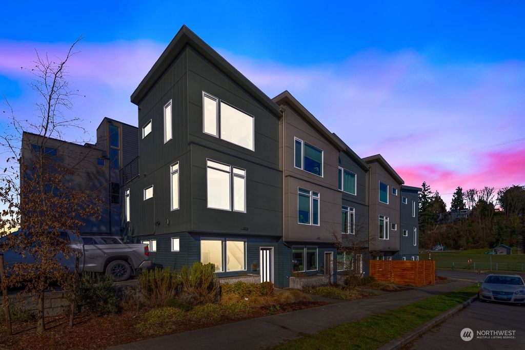 Photo of 3914 SW Brandon Street, Seattle, WA 98136 (MLS # 2207931)