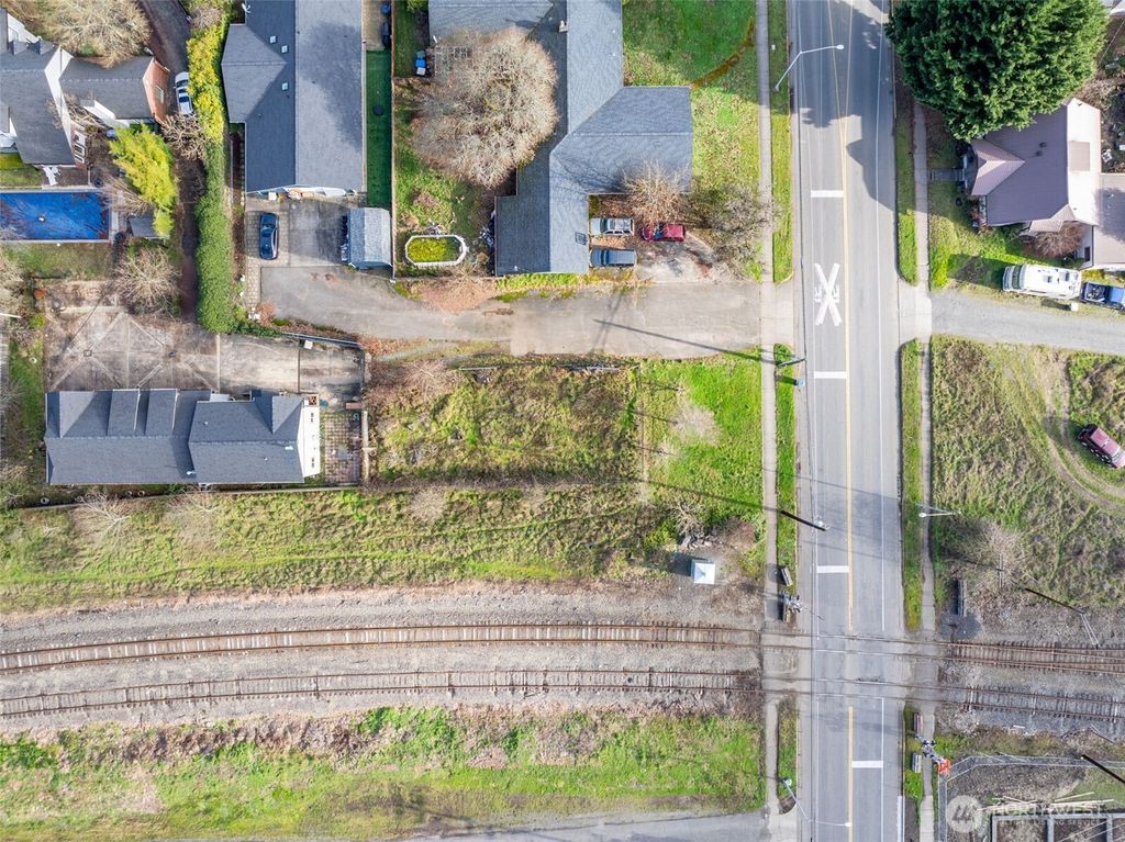 Photo of 915 W 1st Street, Centralia, WA 98531 (MLS # 2471428)