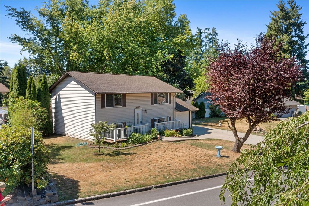 Photo of 12607 NE 156th Place, Woodinville, WA 98072 (MLS # 2138564)