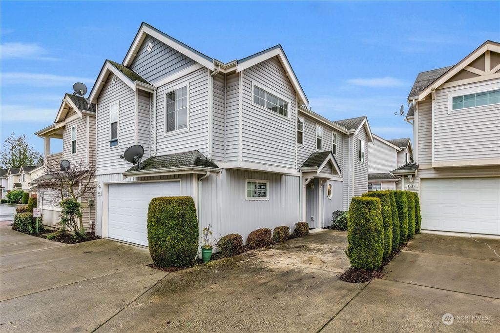 Photo of 31041 123rd Lane SE #64, Auburn, WA 98092 (MLS # 2184528)