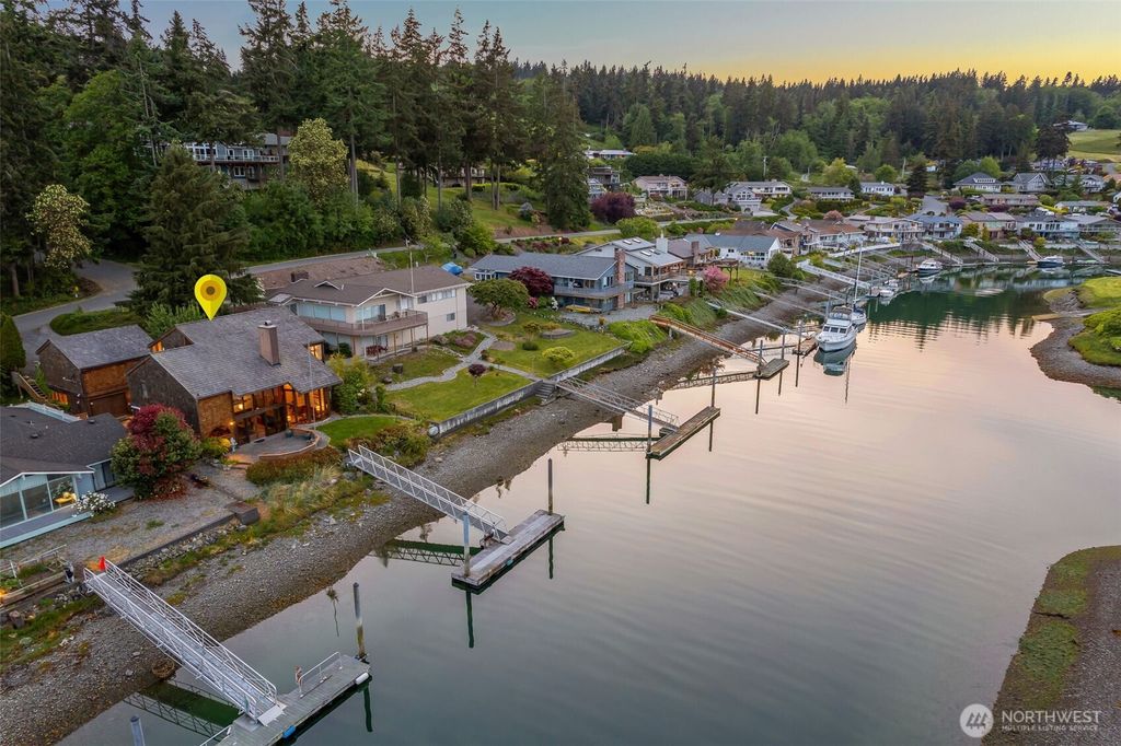 Photo of 2180 Cove Drive, Oak Harbor, WA 98277 (MLS # 2499635)
