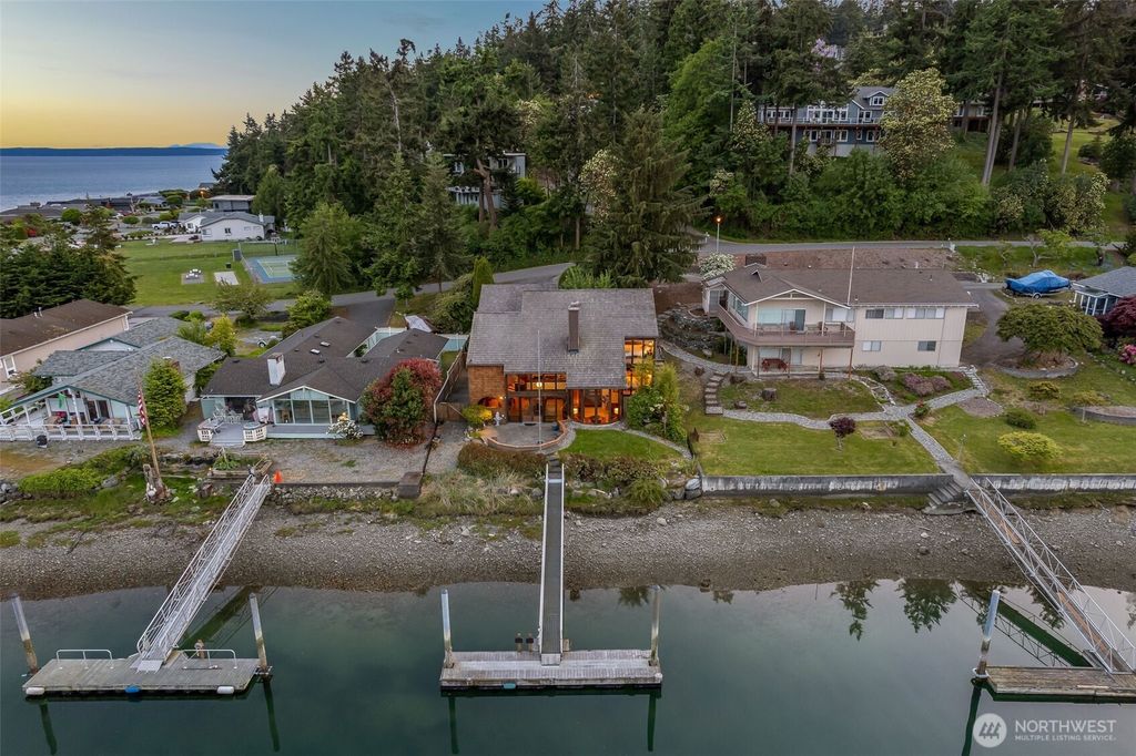 Photo of 2180 Cove Drive, Oak Harbor, WA 98277 (MLS # 2499635)