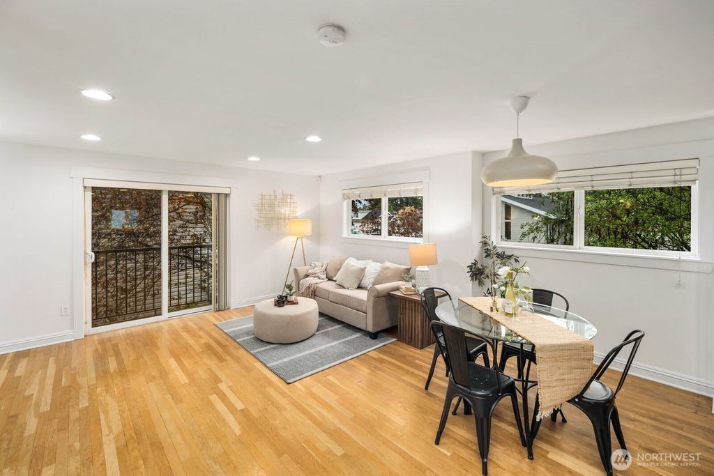 Photo of 337 N 105th Street #A, Seattle, WA 98133 (MLS # 2512326)