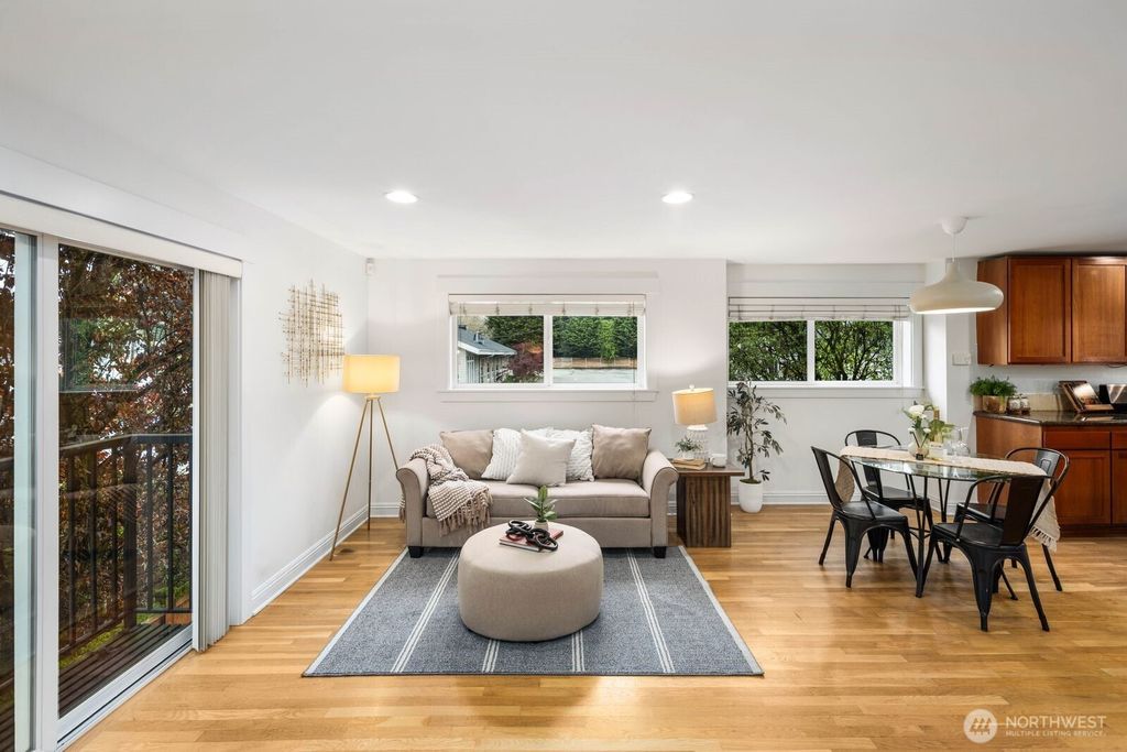 Photo of 337 N 105th Street #A, Seattle, WA 98133 (MLS # 2512326)