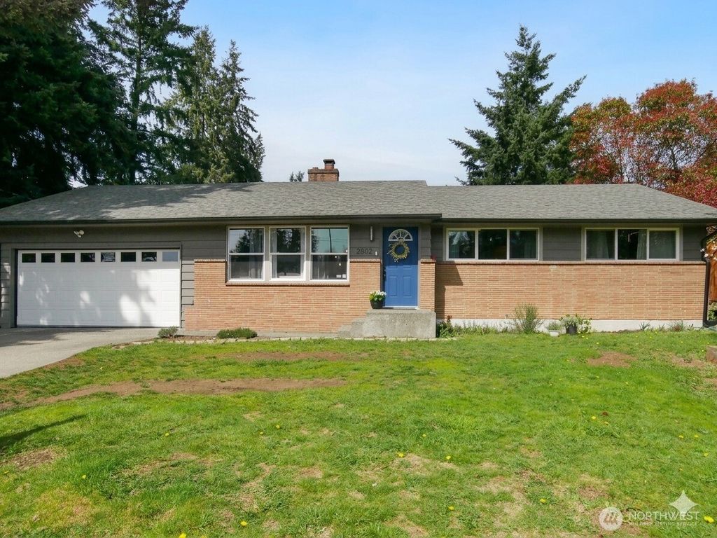 Photo of 2802 S 304th Street, Federal Way, WA 98003 (MLS # 2525680)
