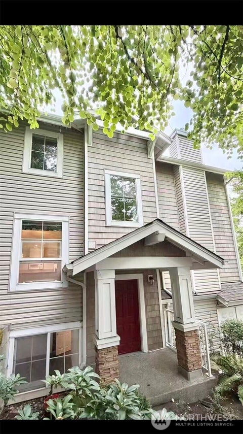 Photo of 5329 236th Place SE, Issaquah, WA 98029 (MLS # 2571833)