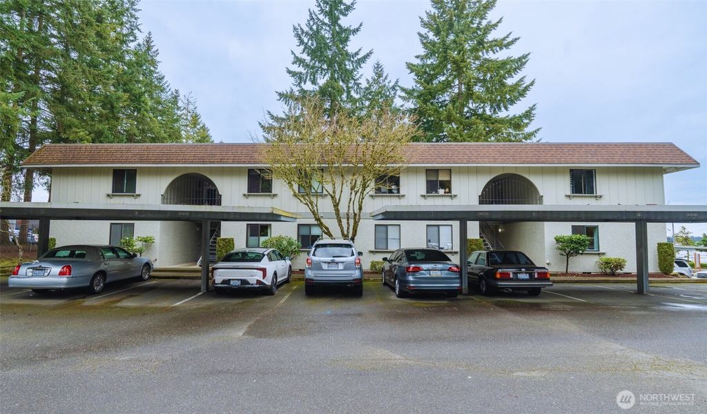 Photo of 12505 NE 117th Place #J7, Kirkland, WA 98034 (MLS # 2508557)