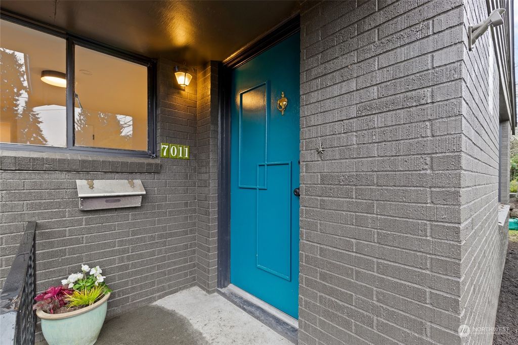 Photo of 7011 42nd Avenue NE, Seattle, WA 98115 (MLS # 2319845)