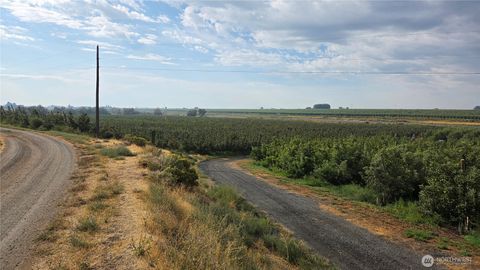 Photo of 19651 W Hwy 28, Quincy, WA 98848 (MLS # 2440889)
