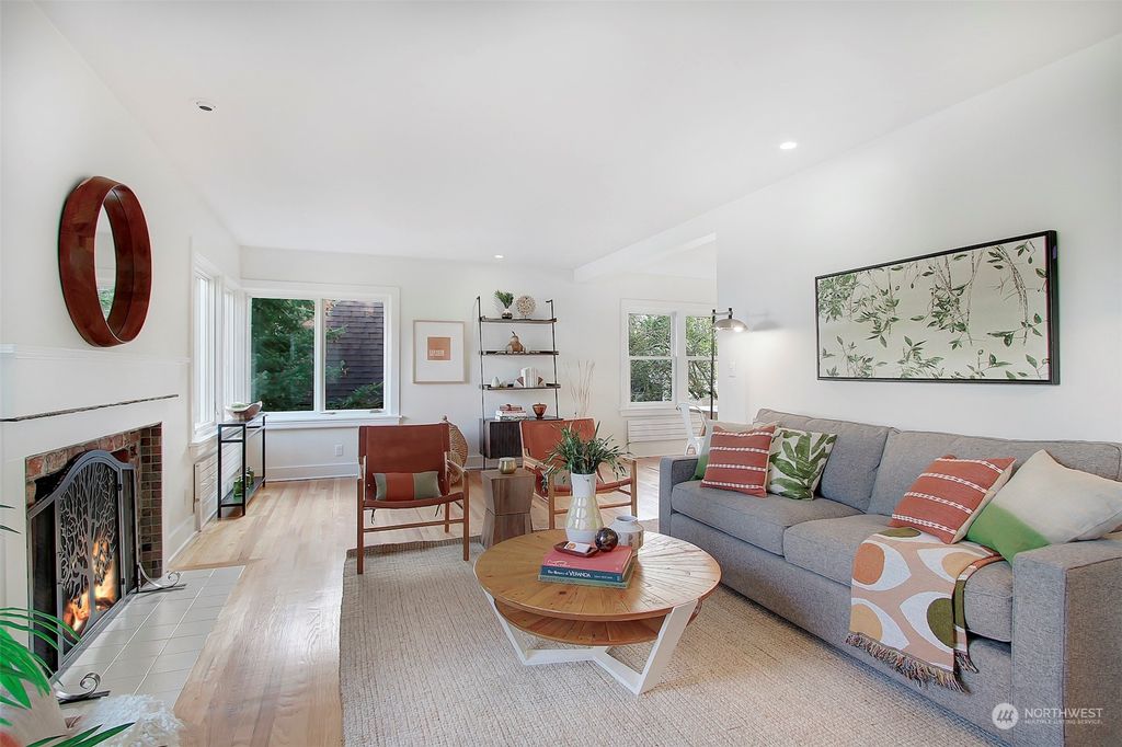 Photo of 3008 NE 57th Street, Seattle, WA 98105 (MLS # 2064482)