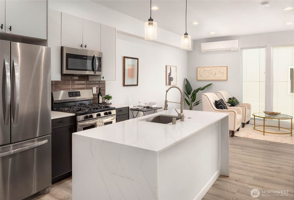 Photo of 9460 20th Avenue SW, Seattle, WA 98106 (MLS # 2358457)