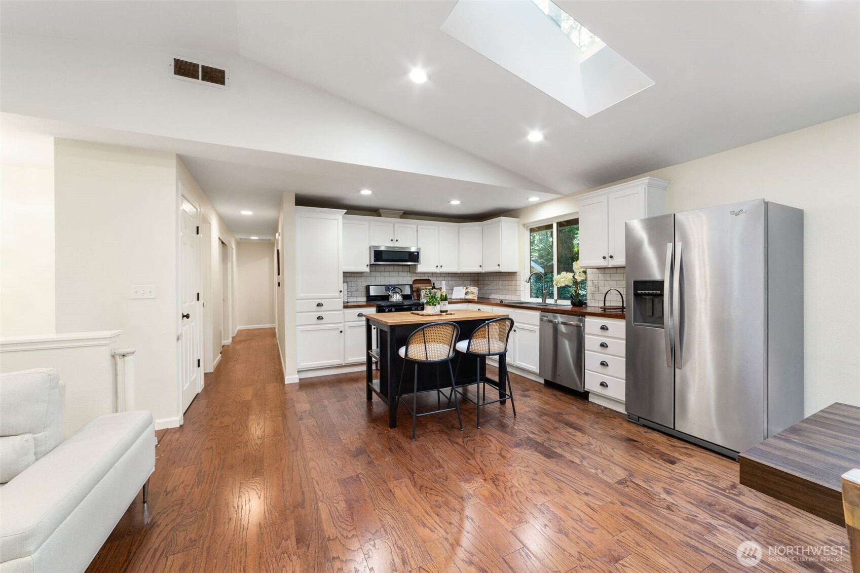 839 NE 200th Street