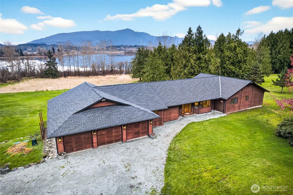 Photo of 13711 Trumpeter Lane, Mount Vernon, WA 98273 (MLS # 2460417)