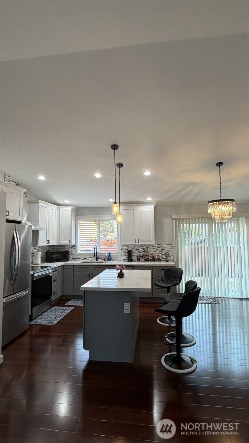 5204 59th Place NE