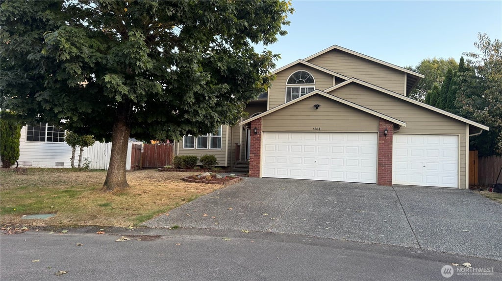 Photo of 5204 59th Place PL NE, Marysville, WA 98270 (MLS # 2587978)