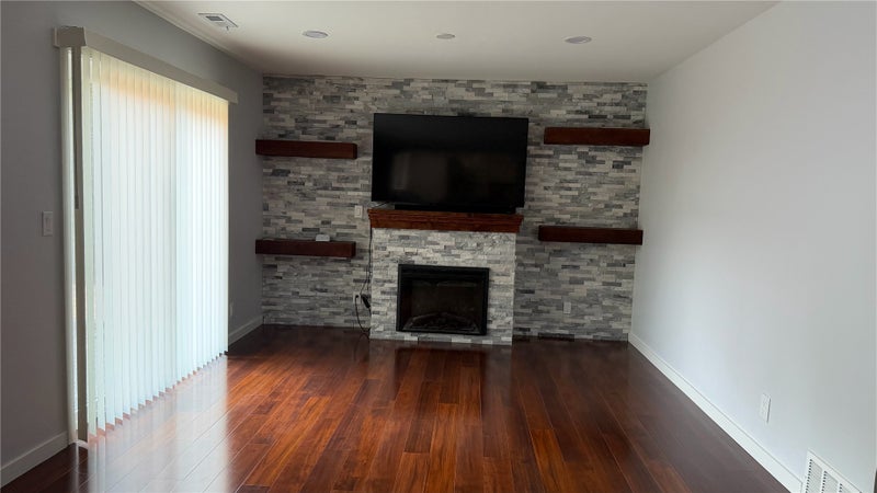 5204 59th Place NE