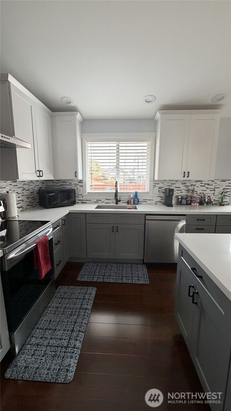 5204 59th Place NE