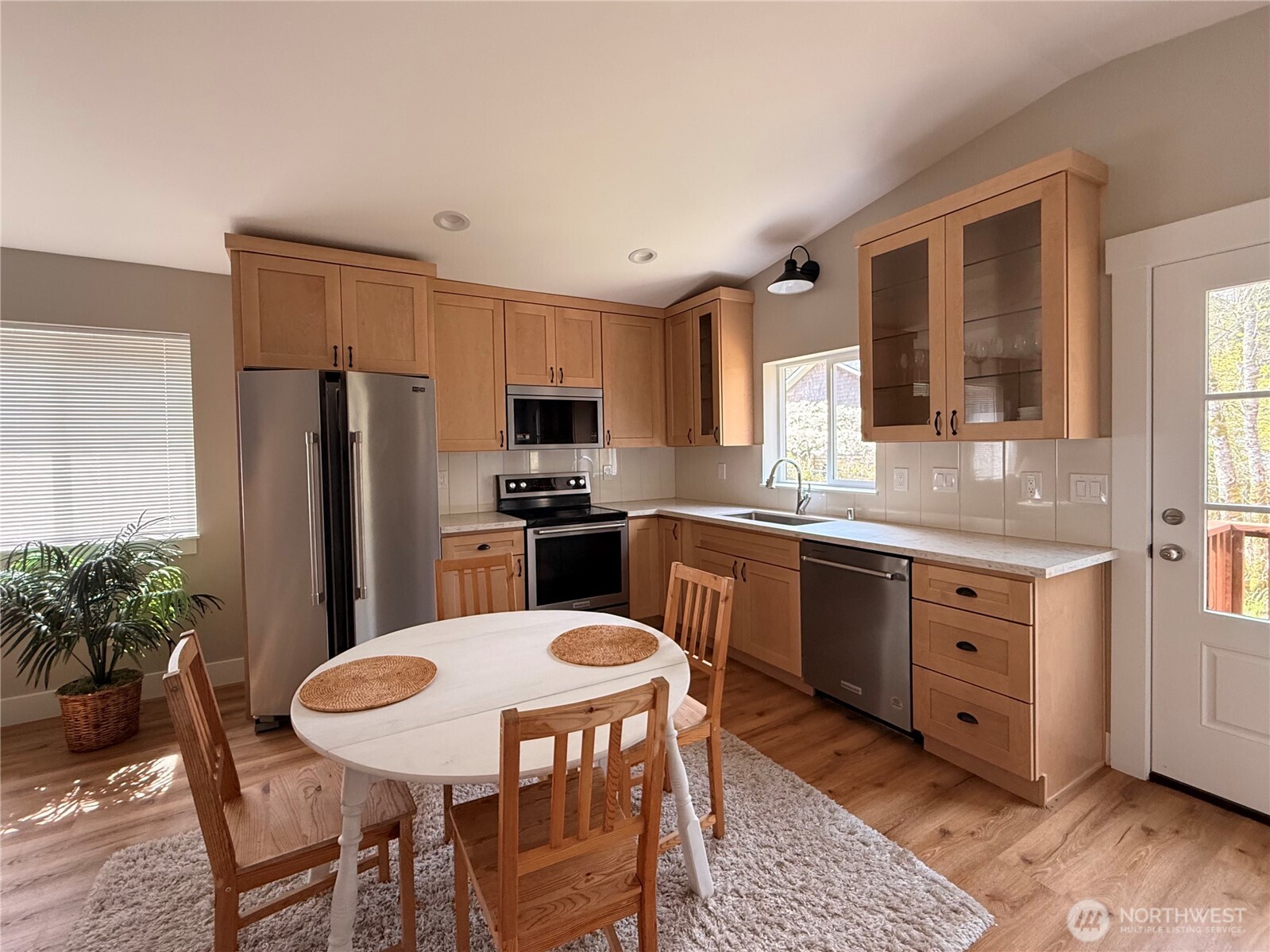 331 Olympic View NE