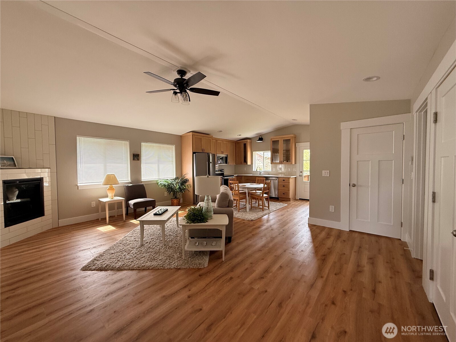 331 Olympic View NE
