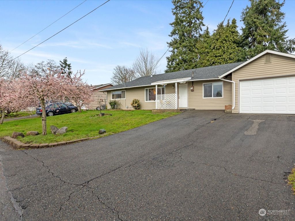 Photo of 15759 119th Place SE, Renton, WA 98058 (MLS # 2210219)