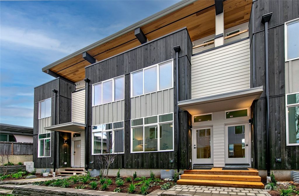 Photo of 9240 20th Ave SW #C, Seattle, WA 98106 (MLS # 2188293)