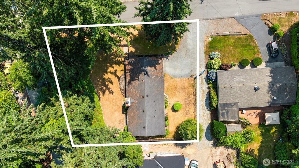 Photo of 10466 SE 19th Street, Bellevue, WA 98004 (MLS # 2565938)