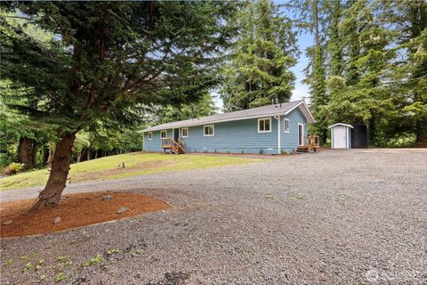 Photo of 2693 State Rt 101, Ilwaco, WA 98624 (MLS # 2419196)
