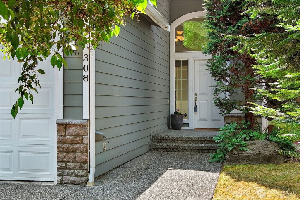 Photo of 308 170th Place SE, Bothell, WA 98012 (MLS # 2559478)