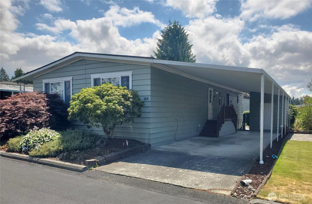 Photo of 620 112th Street SE #144, Everett, WA 98208 (MLS # 2566744)