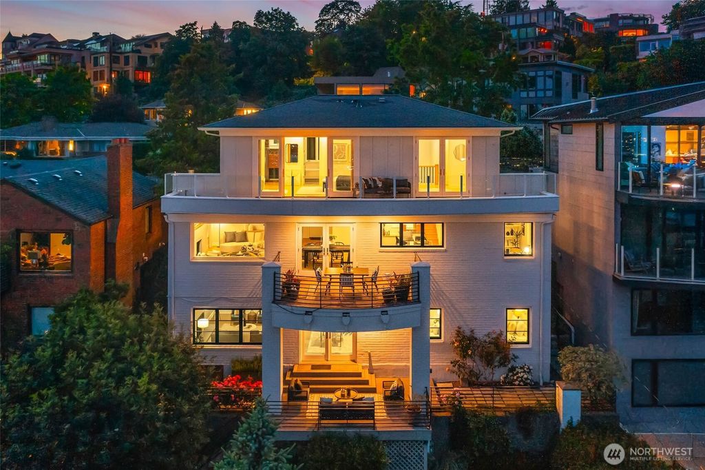 Photo of 1112 Bigelow Avenue N, Seattle, WA 98109 (MLS # 2386449)