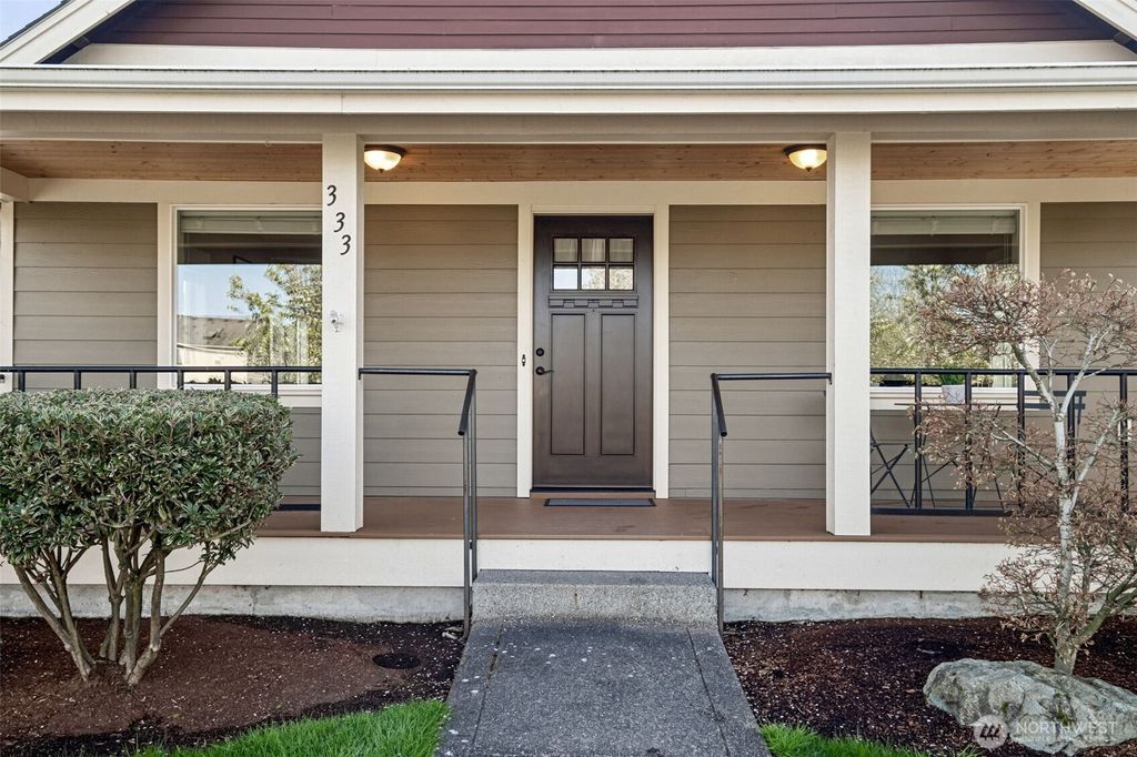 Photo of 333 Cooper Lane N, Enumclaw, WA 98022 (MLS # 2360073)
